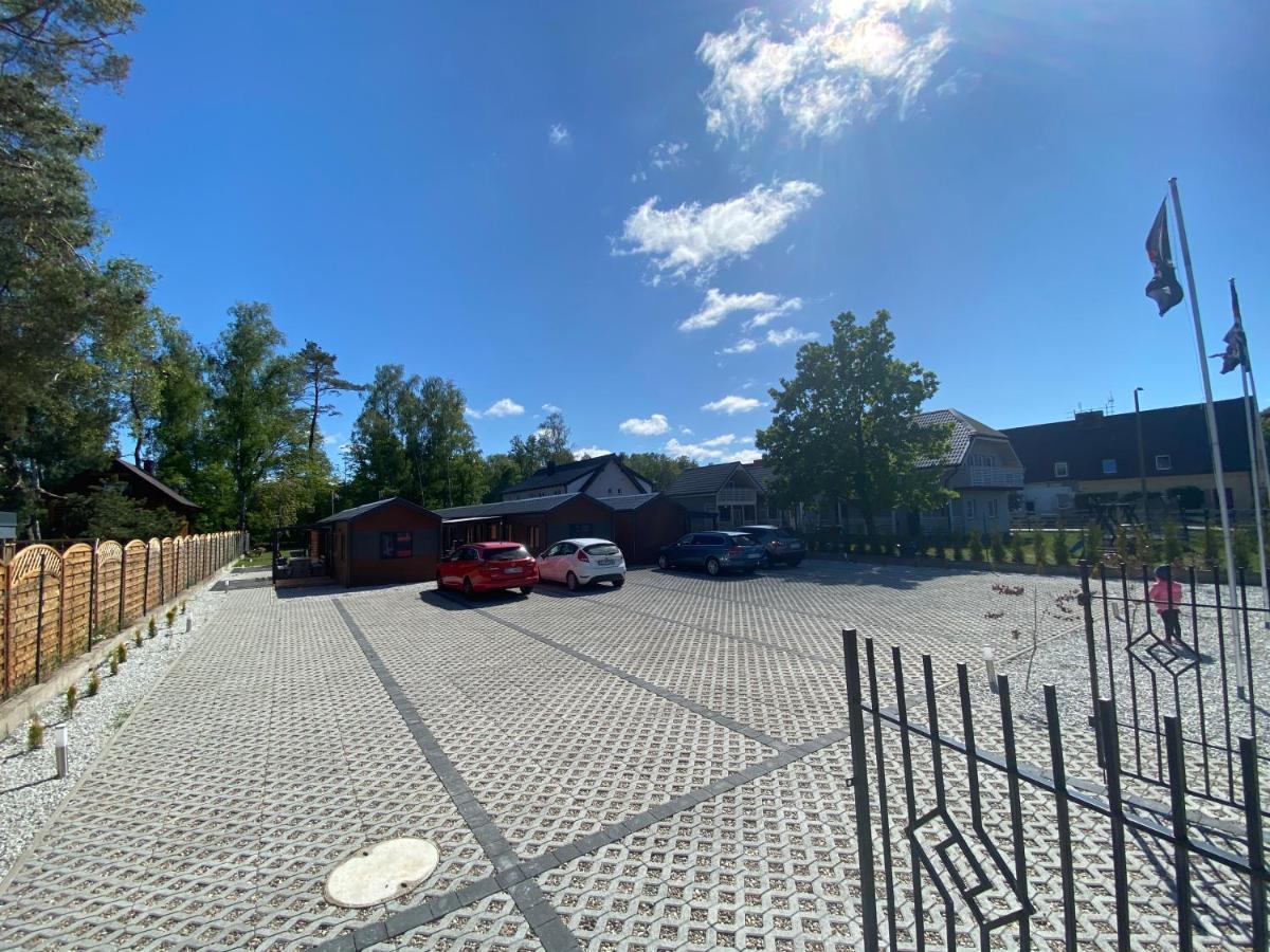Domy Nad Morzem - Chata Pirata- Tiny House Dziwnow Exterior photo