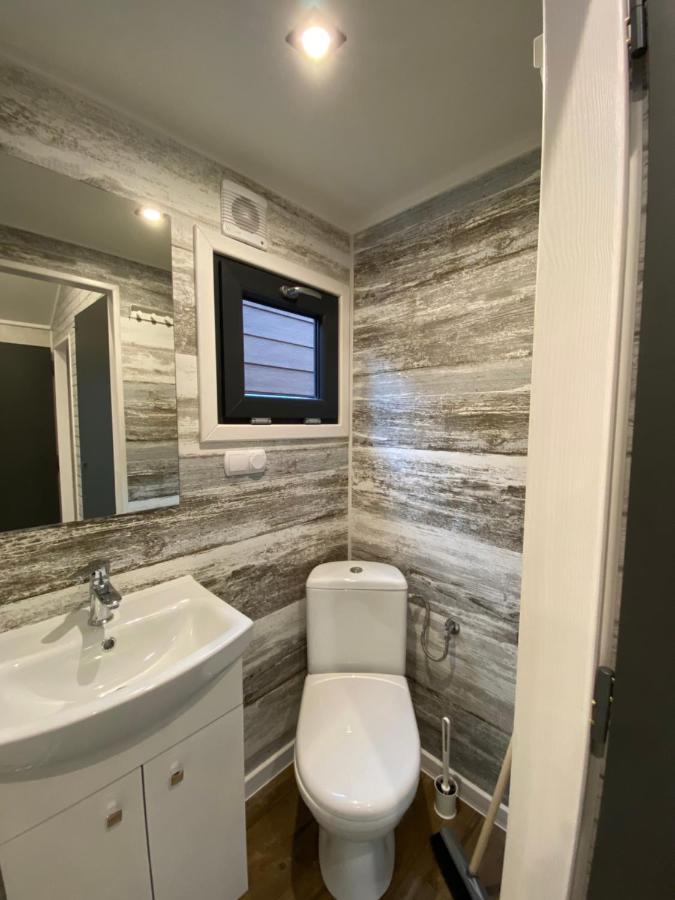 Domy Nad Morzem - Chata Pirata- Tiny House Dziwnow Exterior photo